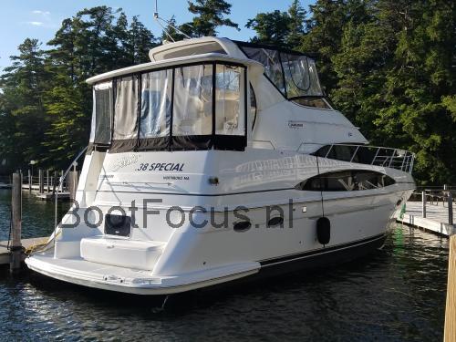 Carver 396 Motor Yacht specificaties